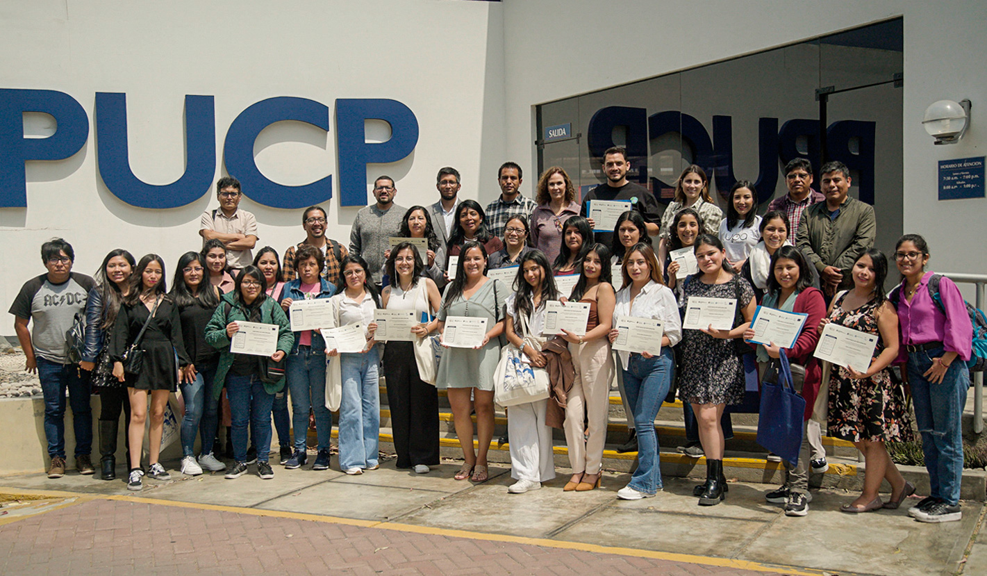 Periodistas de todo el Perú tuvieron una capacitación sobre política e innovación digital en el campus de la PUCP en Lima.